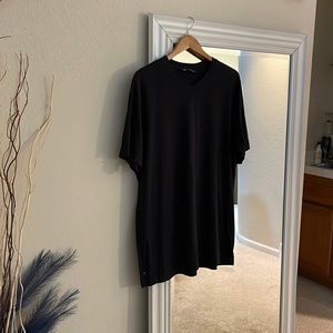 Travis Mathew v neck Cloud Tee